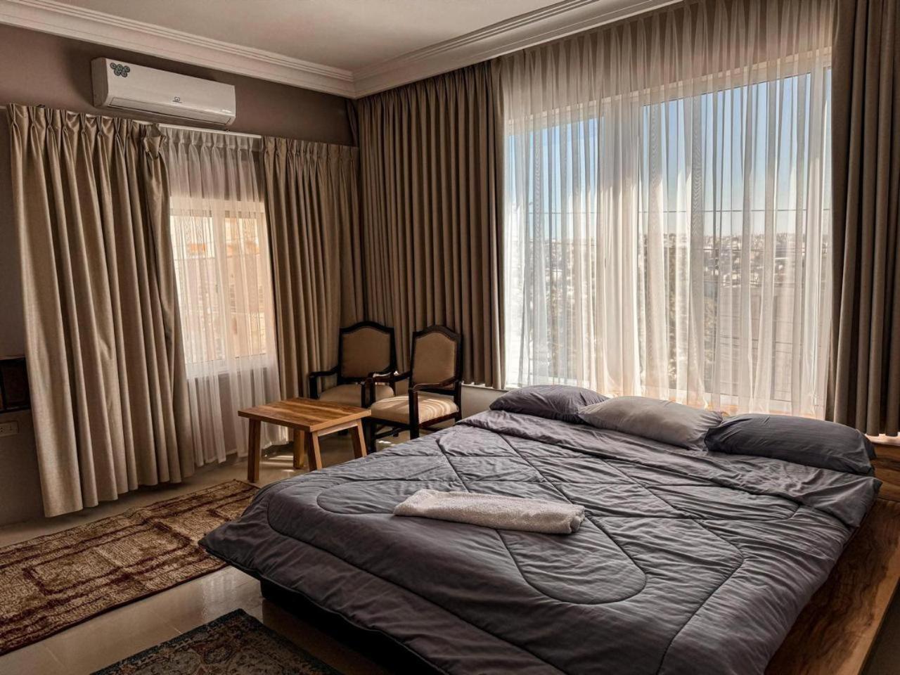 Beit Ahlan Hotel Amman Exterior photo