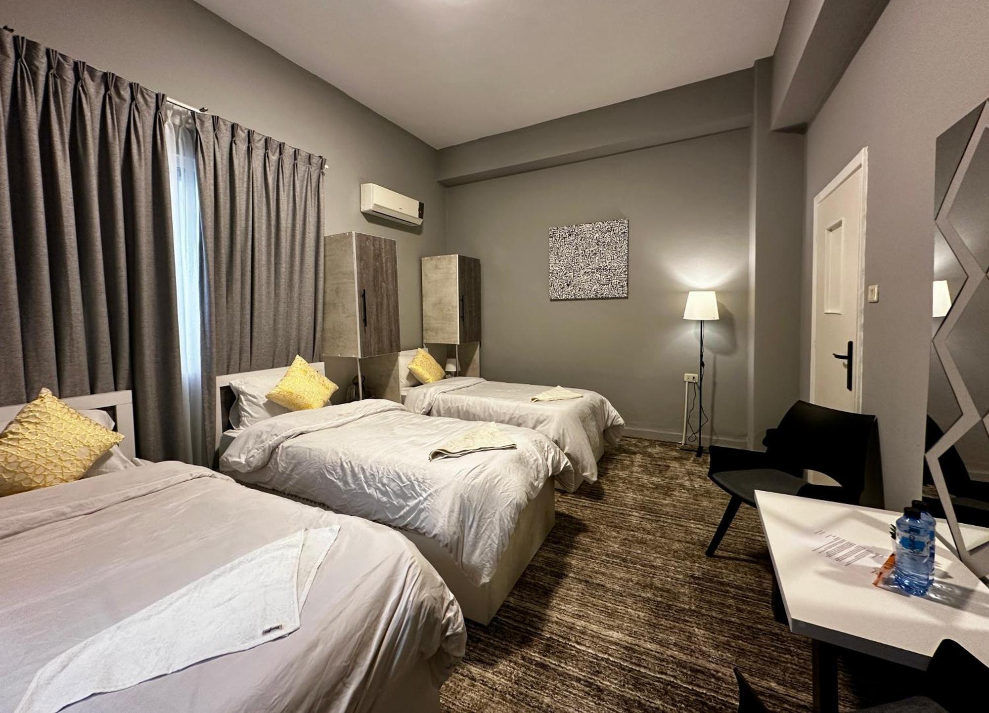 Beit Ahlan Hotel Amman Exterior photo