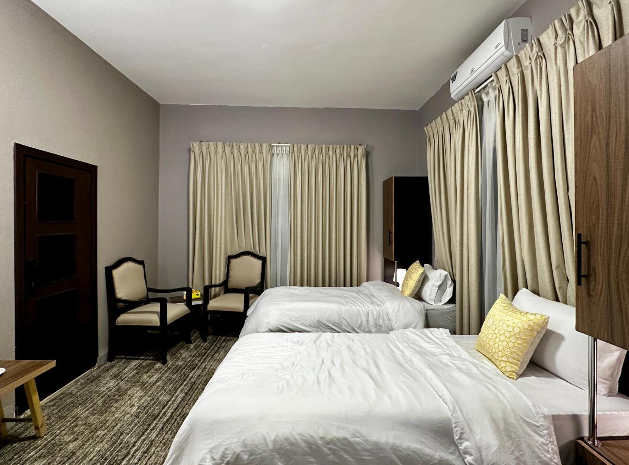 Beit Ahlan Hotel Amman Exterior photo