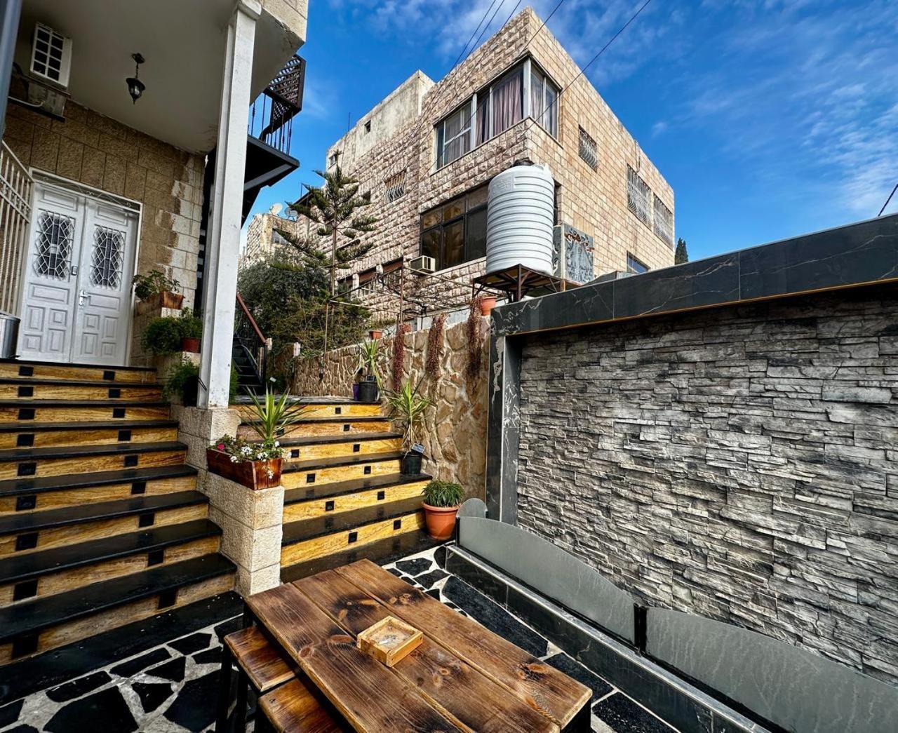 Beit Ahlan Hotel Amman Exterior photo