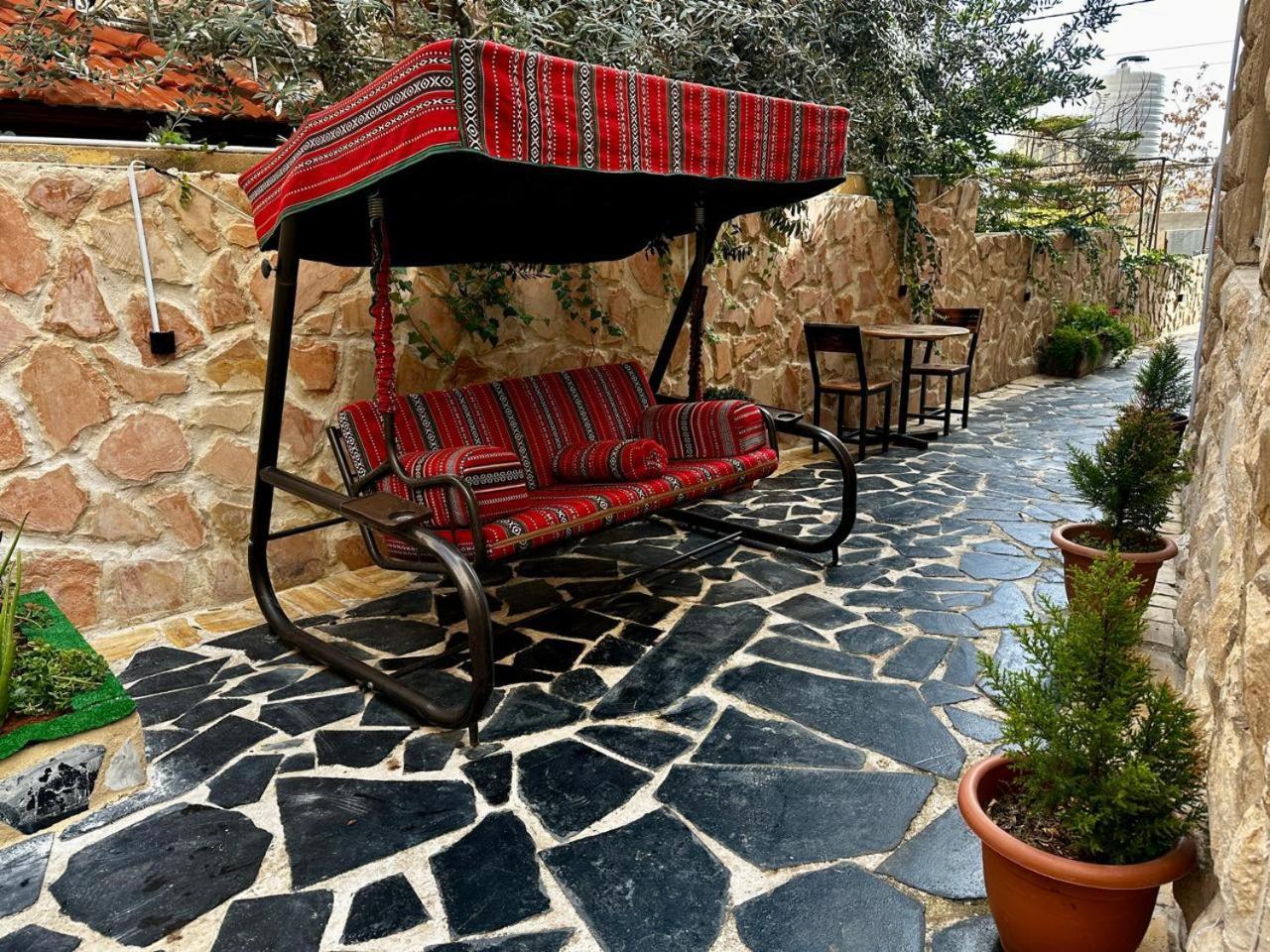 Beit Ahlan Hotel Amman Exterior photo